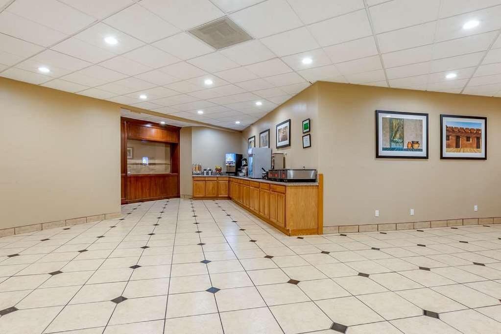 Clarion Inn & Suites, Roswell Eksteriør bilde