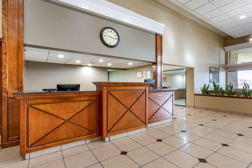 Clarion Inn & Suites, Roswell Eksteriør bilde
