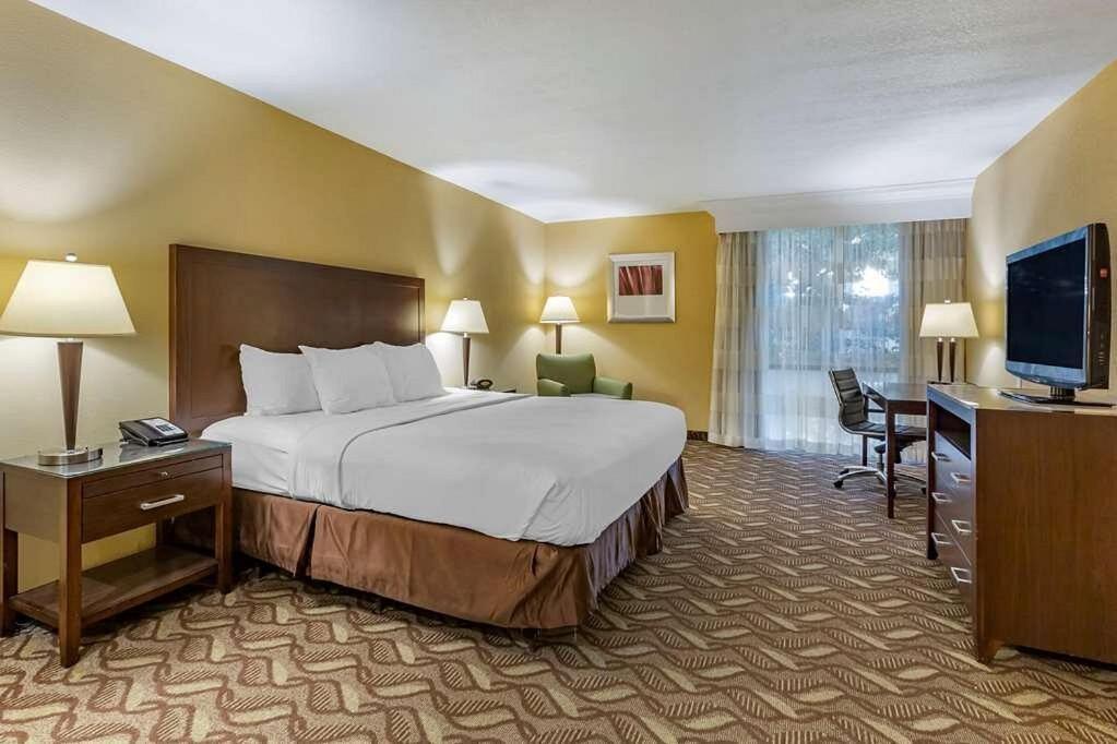 Clarion Inn & Suites, Roswell Eksteriør bilde