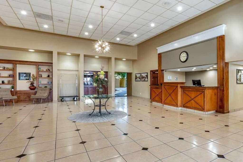 Clarion Inn & Suites, Roswell Eksteriør bilde