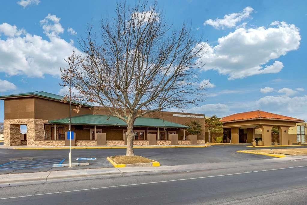 Clarion Inn & Suites, Roswell Eksteriør bilde