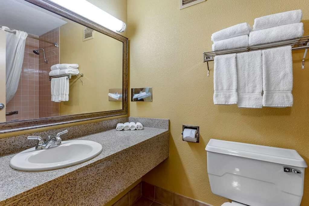 Clarion Inn & Suites, Roswell Eksteriør bilde