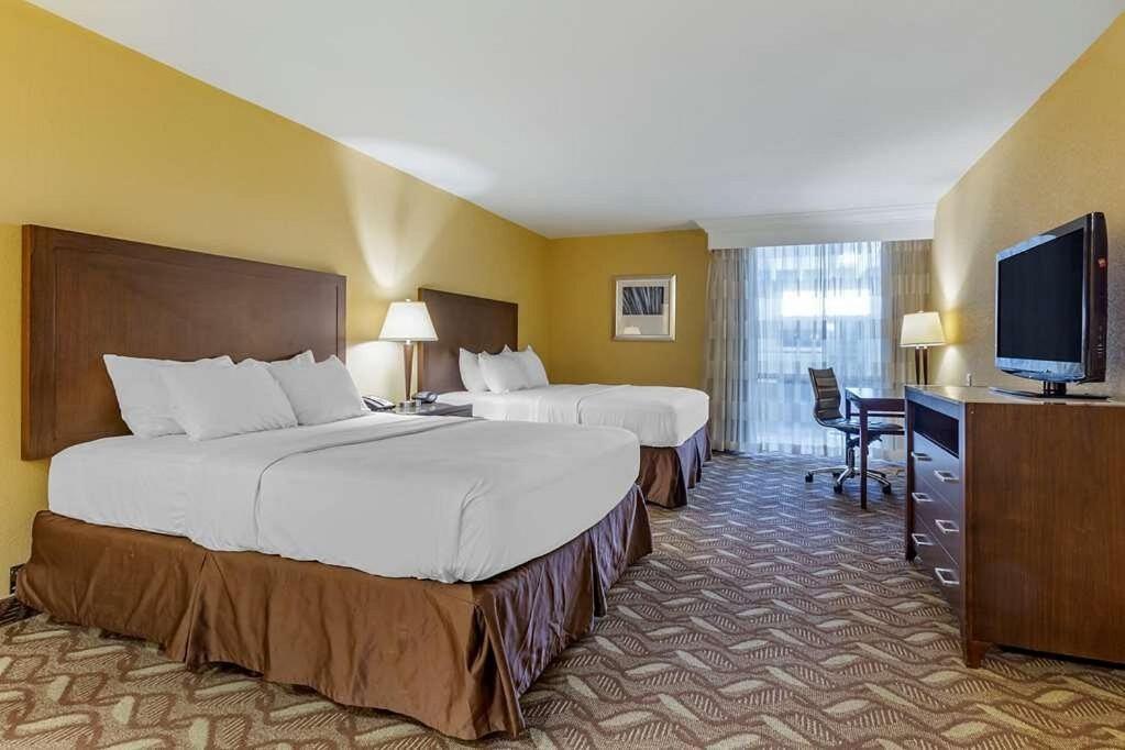 Clarion Inn & Suites, Roswell Eksteriør bilde